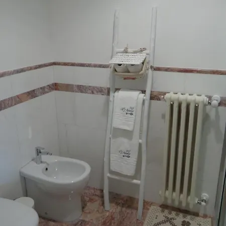 לינה וארוחת בוקר L'aurora 4*